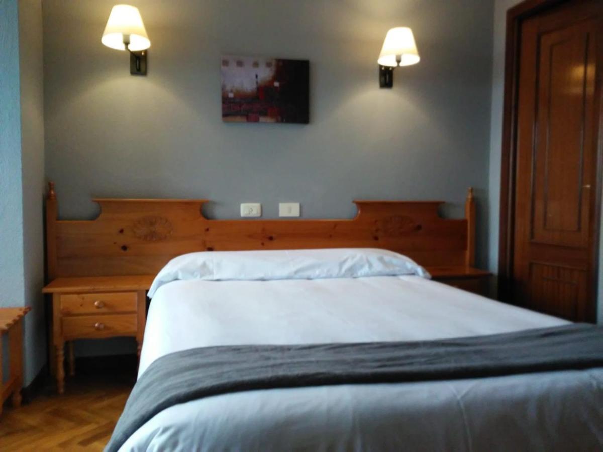 Albergue Hostal Sao Telmo Tui Extérieur photo