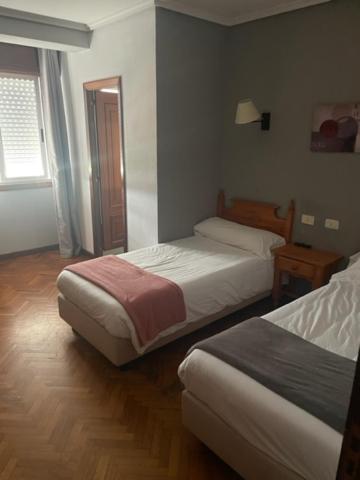 Albergue Hostal Sao Telmo Tui Extérieur photo